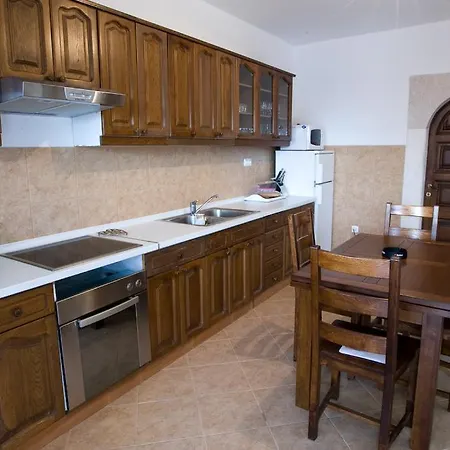 Tuta Apartman Pakoštane