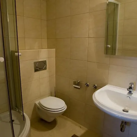 Tuta Apartman